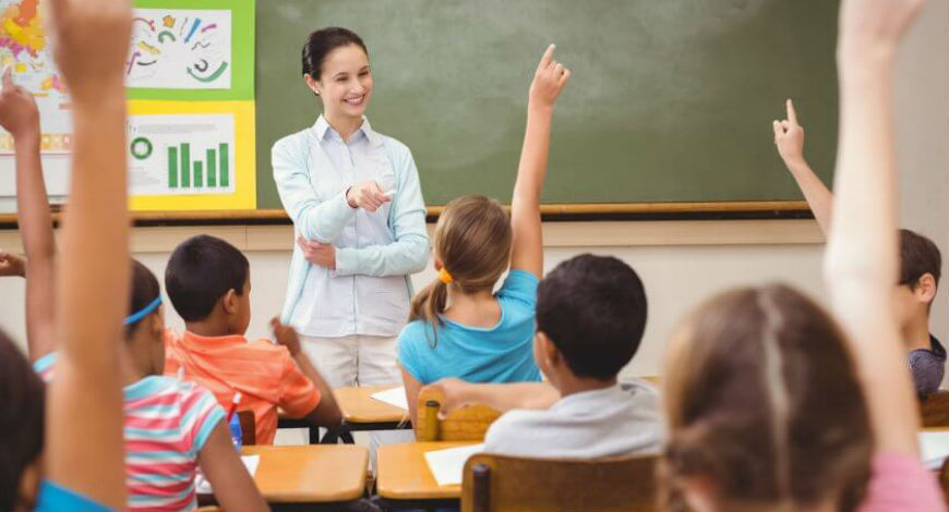 MEC anuncia aumento de 12,84% no piso dos professores de Ed. Básica