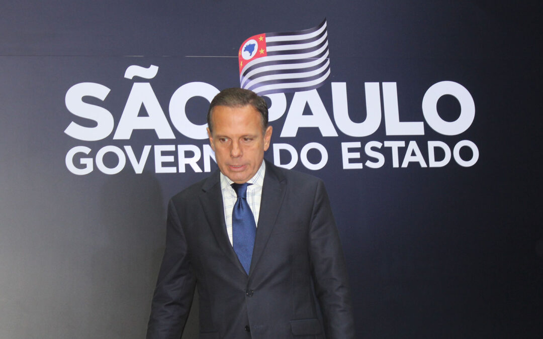 Adamantina entrega ofícios ao governador João Doria