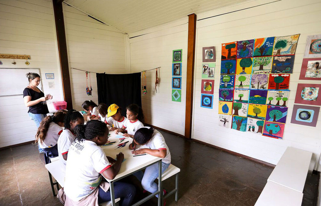 SP suspende aulas gradualmente a partir de segunda