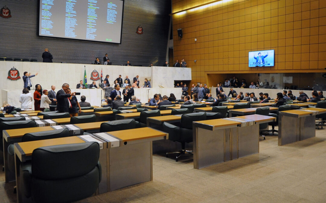 URGENTE: PL da Previdência é aprovado; alíquota vai de 11% a 16%