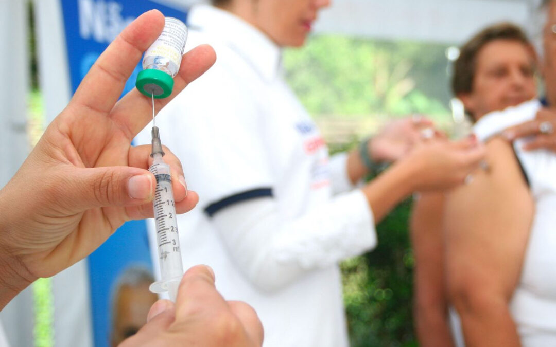 Professores podem se vacinar contra gripe