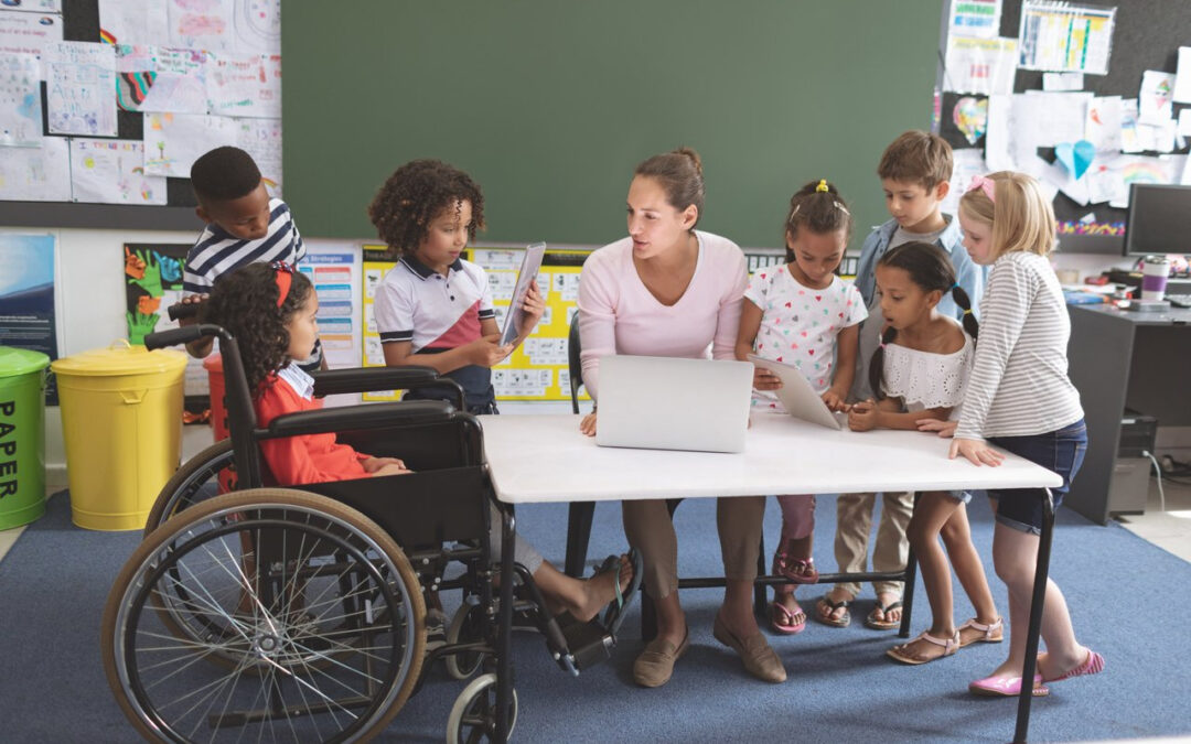 Salas especiais para crianças com deficiência é exclusão