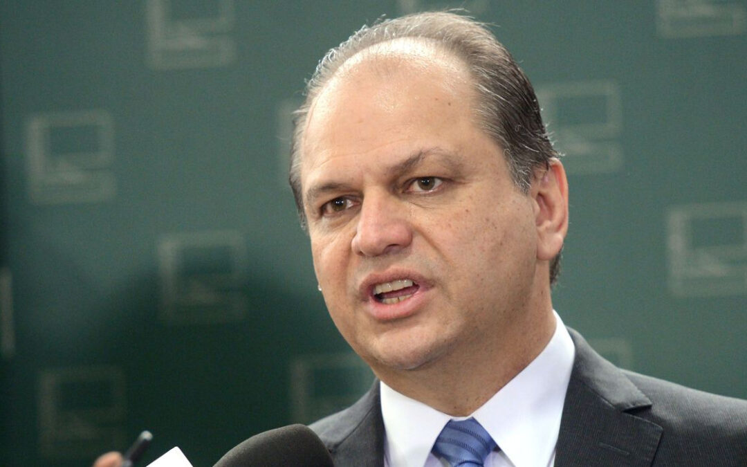 ‘Só o professor não quer trabalhar na pandemia’, diz parlamentar