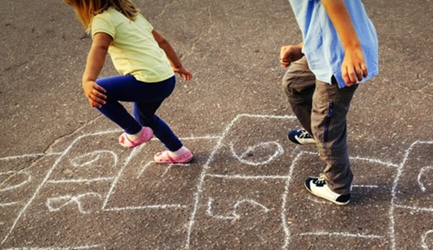 Peça: “Meu quintal é maior que o mundo” on-line