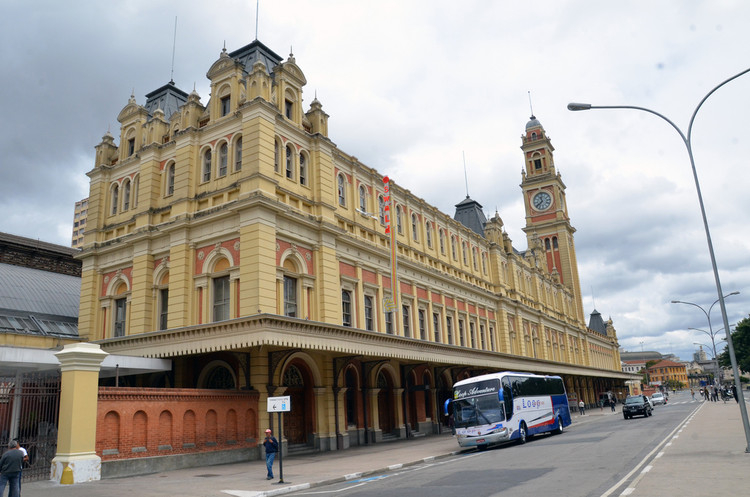 Bethânia na pré-abertura do Museu da Língua Portuguesa