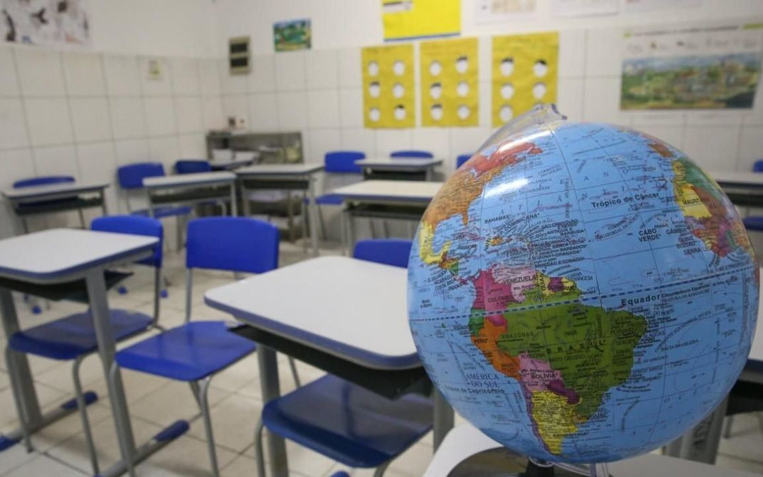 MEC contrata profissionais para o novo ensino médio