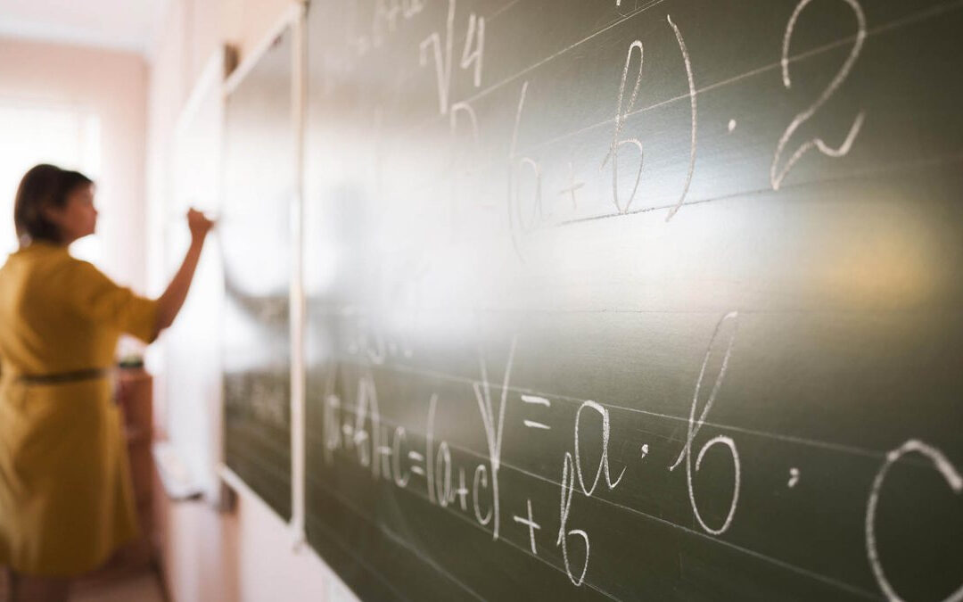 Prefeitura SP pede prorrogação de concurso públicos para Educação