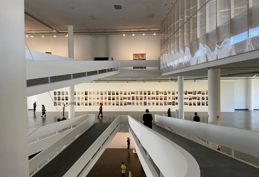 Bienal SP:  ‘Faz escuro mas eu canto’, evento gratuito