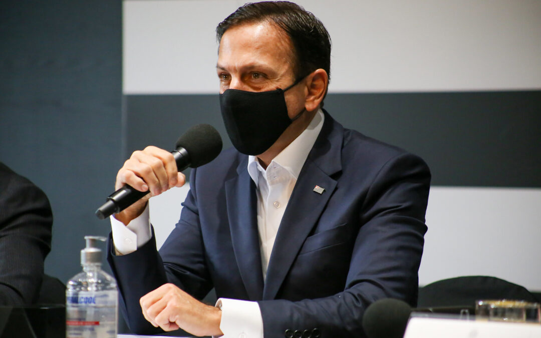 Doria decreta que servidor estadual tem que comprovar vacinação