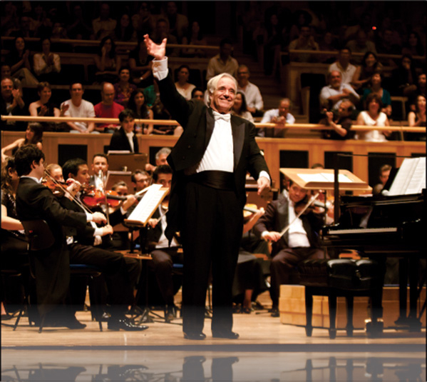 João Carlos Martins apresentará Clássicos do Rock em 25 de maio