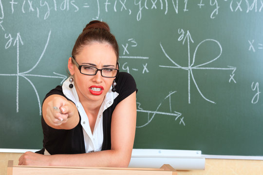 PL do bônus pelo rendimento do professor tramita em carater final