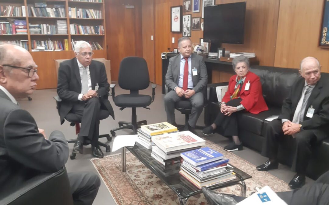 CPP se reúne com ministro Gilmar Mendes para pedir fim dos descontos previdenciários