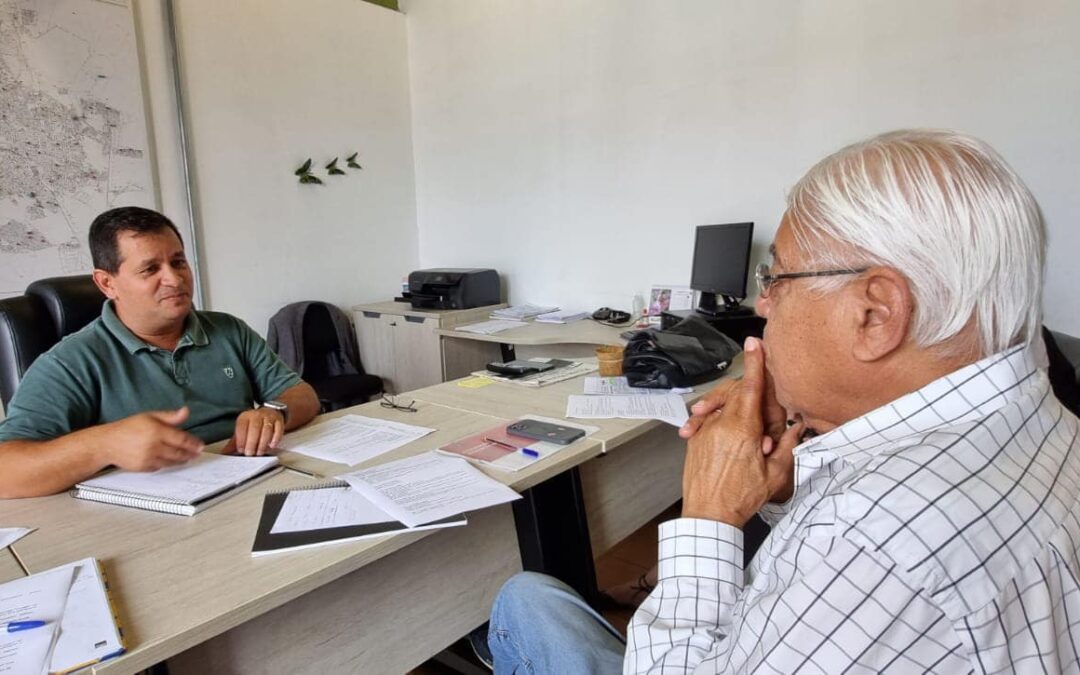 Azuaite conhece novas diretrizes da educação de São Carlos