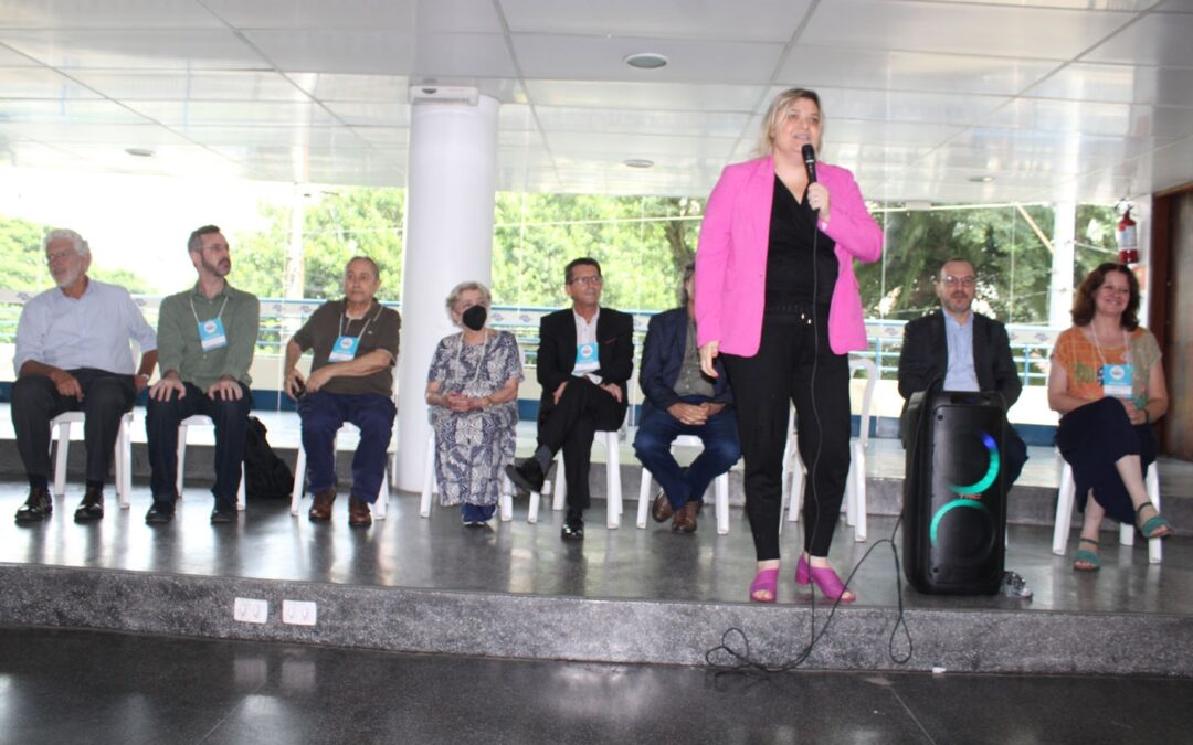 Servidores debatem estratégias para valorizar serviço público