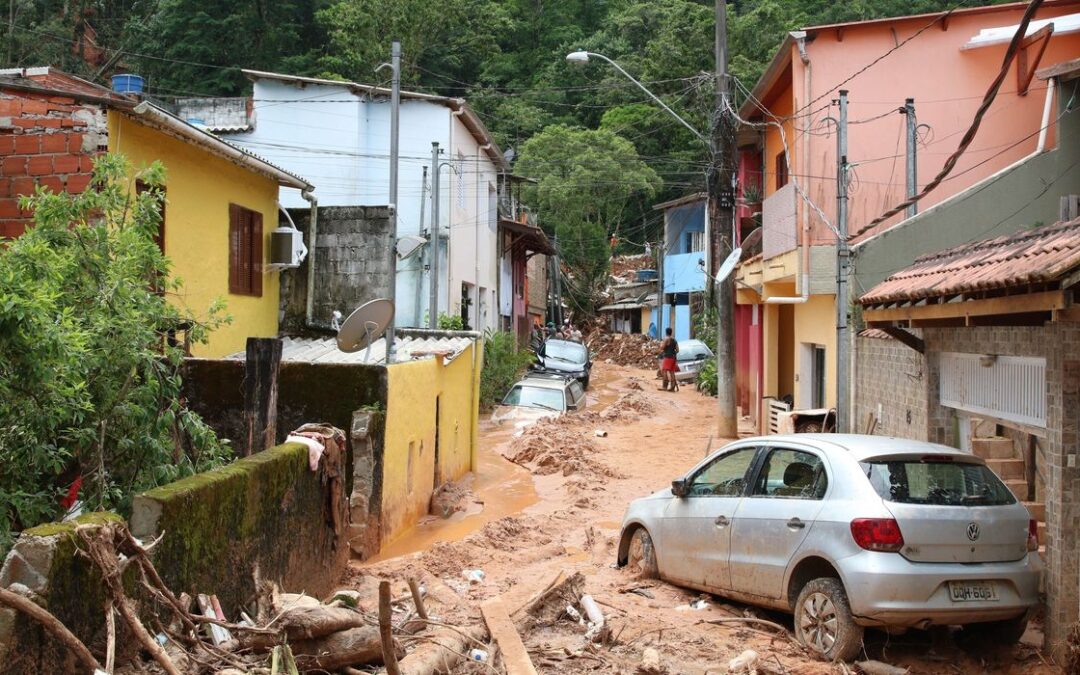 Escola: refúgio também de desabrigados no litoral norte