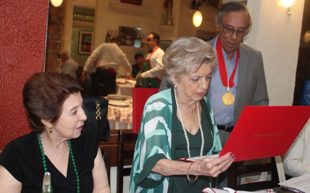 Presidente do CPP é diplomada na Academia Paulista de Educação