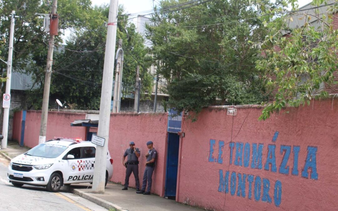 Prefeituras e estados aumentam guarda armada em escolas