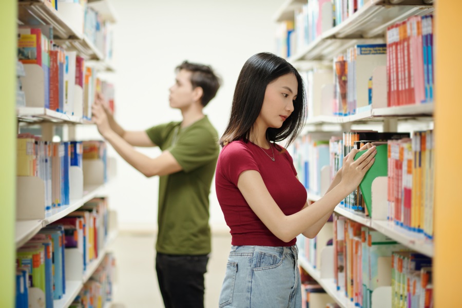 Bibliotecas escolares são escassas na maioria das escolas paulistas, diz pesquisa
