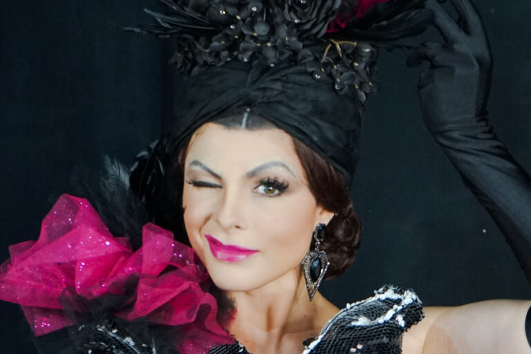 Musical sobre Carmen Miranda estreia dia 1º de outubro no Teatro Bandeirantes Itália