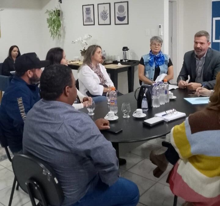 Professores de Osvaldo Cruz apoiam campanha por redução da carga horária para 30 horas semanais