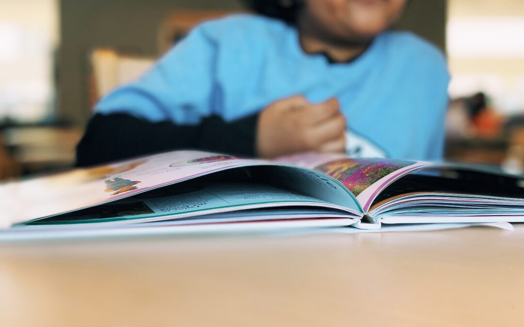 Brasil não atinge meta de alfabetização de crianças, mas apresenta avanços