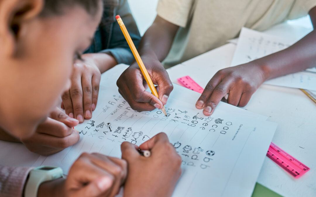 Dia Mundial da Alfabetização: Brasil melhora resultados, mas segue longe do ideal