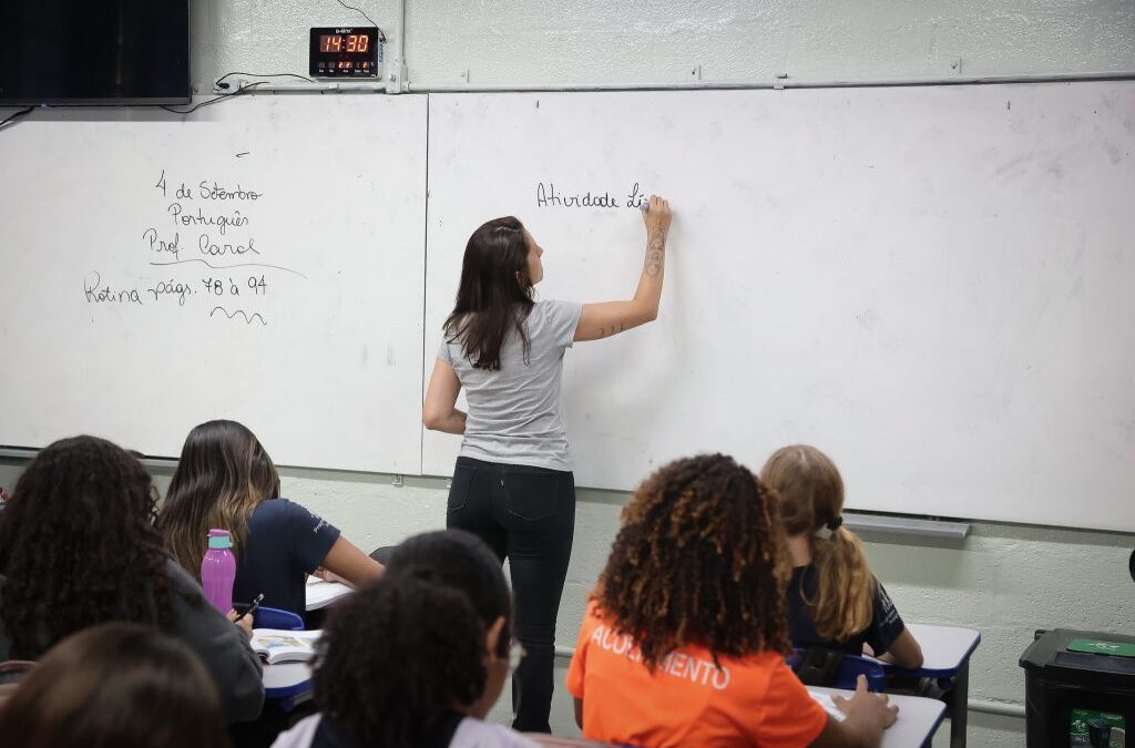 Posse de professores aprovados no concurso público de 2023 da Seduc será no fim de novembro