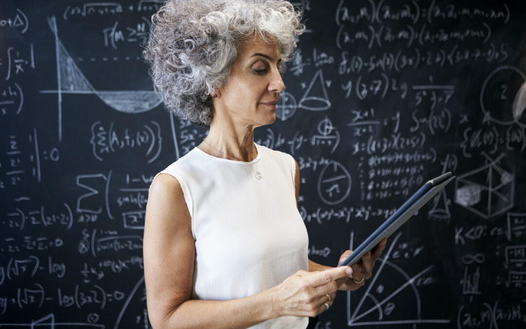 Mais de 50% dos professores vão se aposentar até 2034 e redes estaduais pode enfrentar apagão 