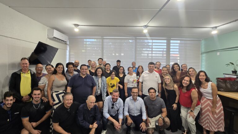 Conheça o projeto Adote Sua Escola, idealizado por Alessandro do CPP