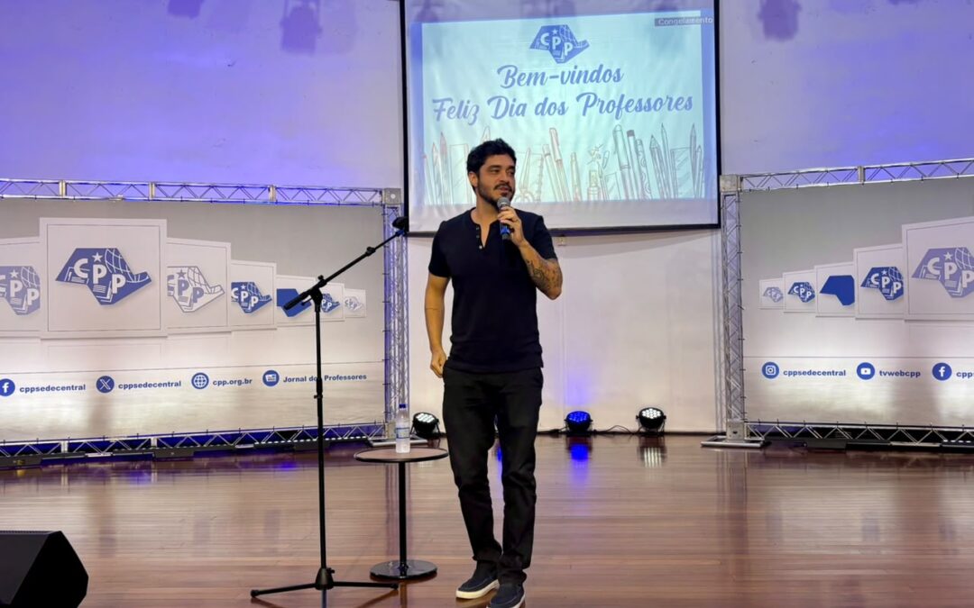 Dia do Professor: Humorista Diogo Almeida alegra associados em evento na Sede Central